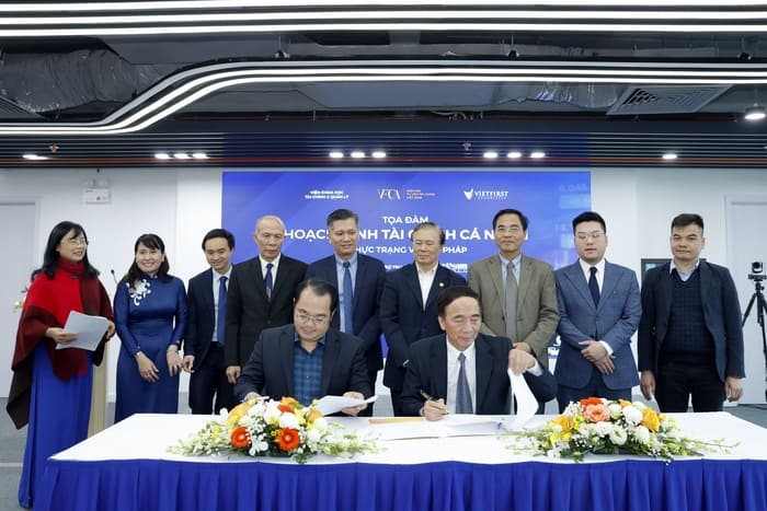 Hiệp hội Tư vấn Tài chính Việt Nam ký kết hợp tác với Công ty Cổ phần FIDT