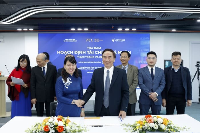 Hiệp hội Tư vấn Tài chính Việt Nam ký kết hợp tác với Đại học Hoa Sen